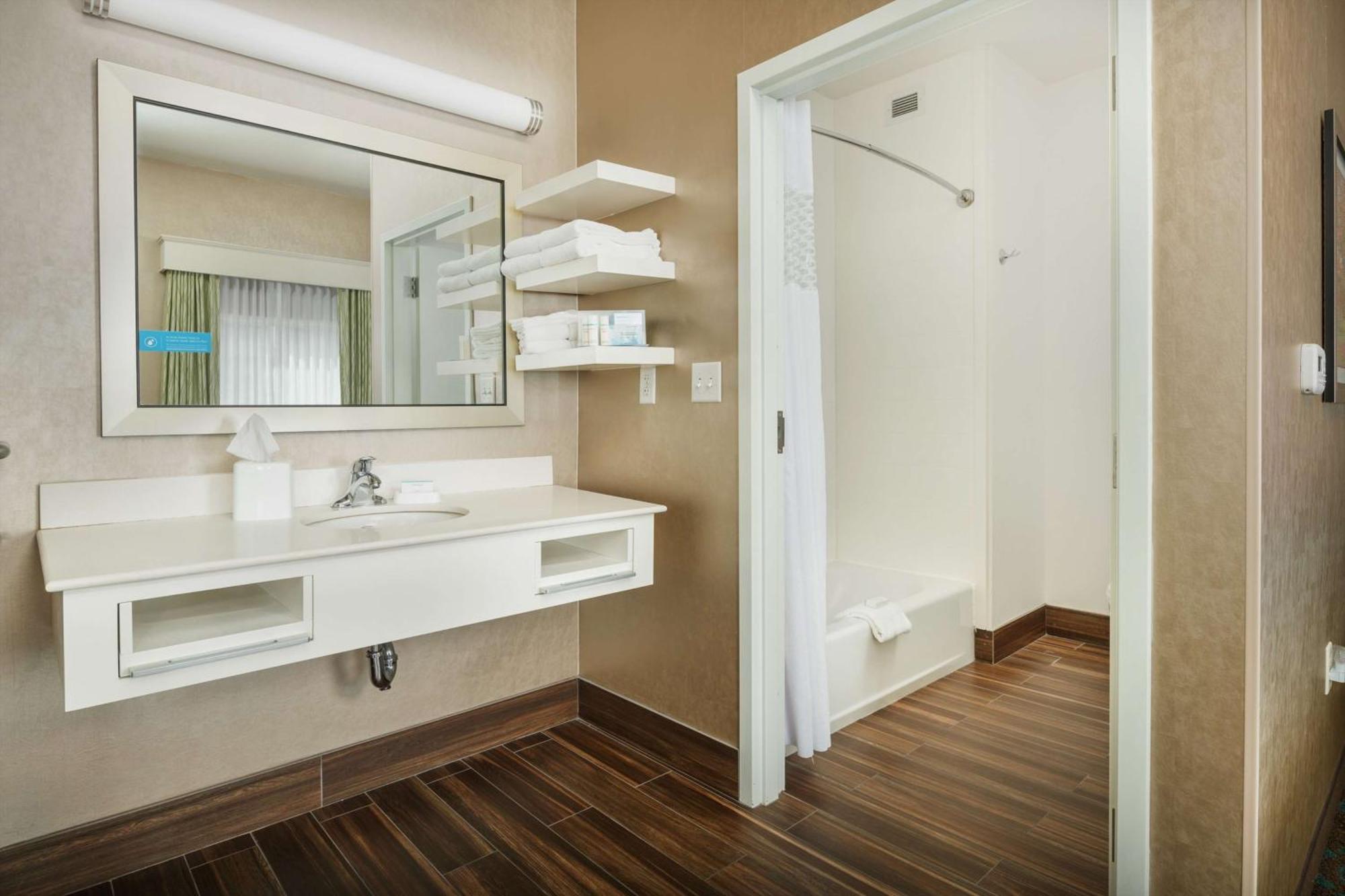 Hampton Inn & Suites Portland/Hillsboro-Evergreen Park Zewnętrze zdjęcie